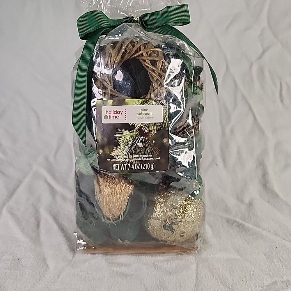 Holiday Time Pine Potpourri With Christmas Decorations Added Walmart NEW